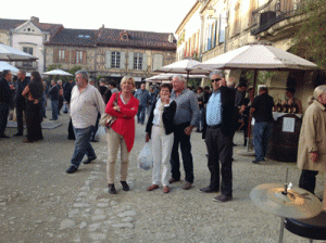 Petit tour de place de Labastide d'Armagnac